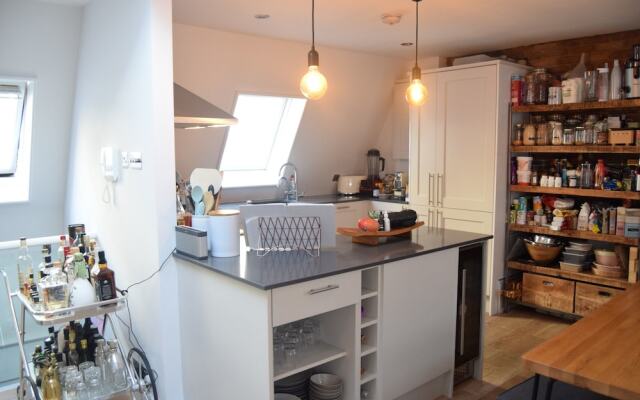 Kensington 2 Bedroom Property