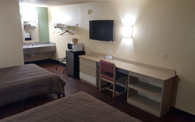 Americas Best Value Inn - Mentor