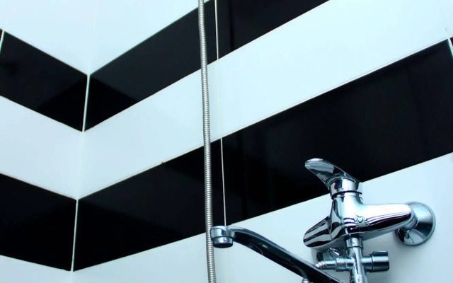 Отель Shine on Guramishvili