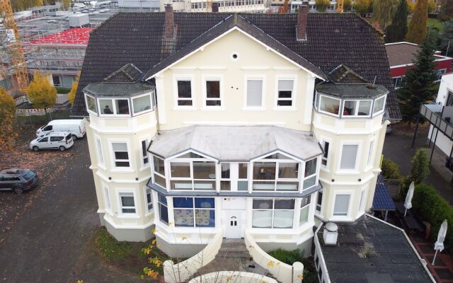 Two-bed studios for fitters