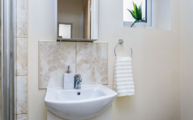 Luxury Burgess Apartments