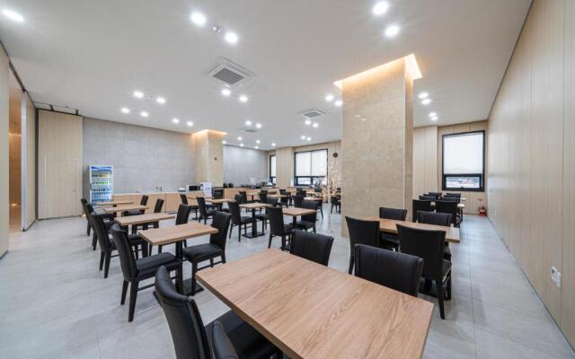 SureStay Plus Hotel by Best Western Asan