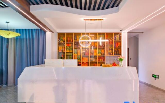 Yunlv Sunshine Homestay (Yichang Three Gorges Home Scenic Area)