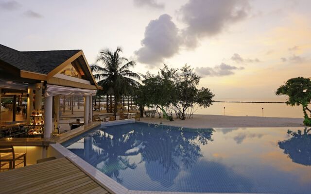 Cinnamon Dhonveli Maldives - Water Suites