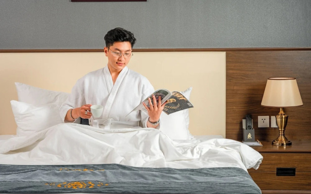 Rex Quang Binh Hotel