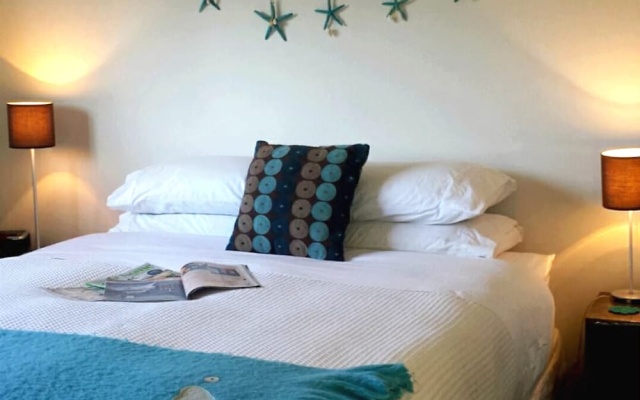 Whangamata Beach House – Guest Rooms – Whangamata