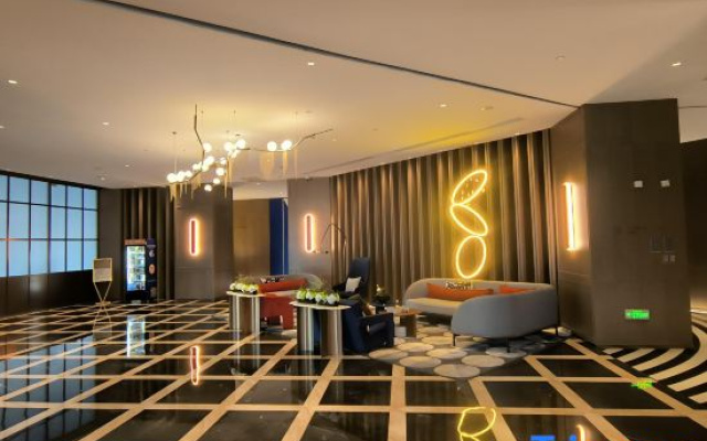 Yuyue E-sports Hotel (Jinan Lanxiang Middle Road Branch)