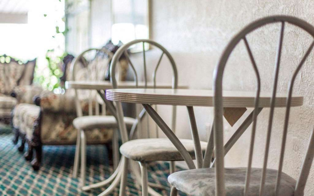 Rodeway Inn