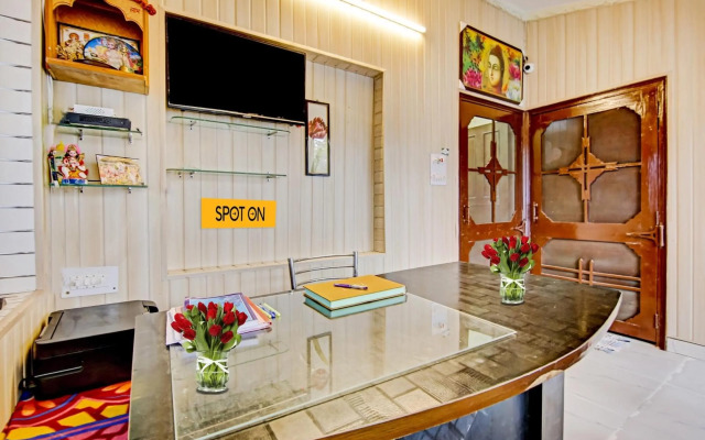 SPOT ON 70204 Hotel Greenview Homestay