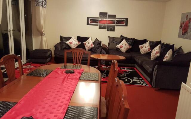 Edinburgh City Deluxe Apartment