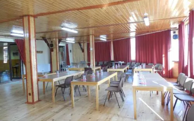 Complex Pastravaria Albota