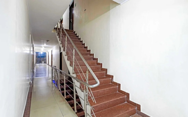 Hotel The Grand By OYO Rooms