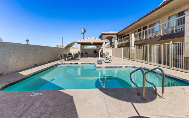 Days Inn by Wyndham Buckeye