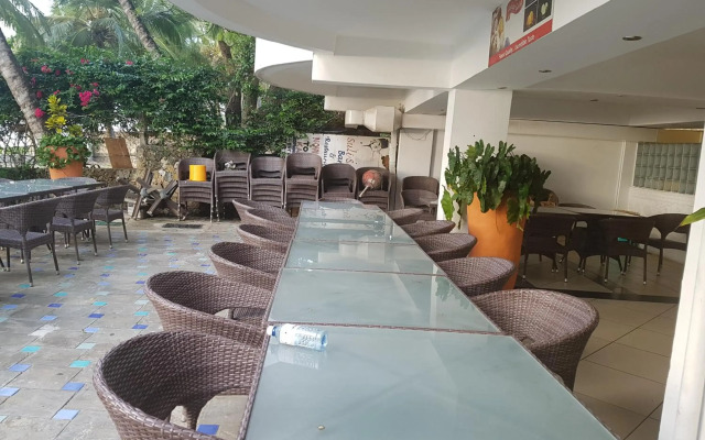 Modern Beachfront Studio Apartment B44