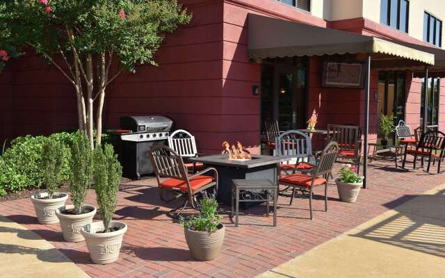 Hampton Inn & Suites Alexandria