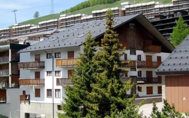 Sestriere Chalet Flat