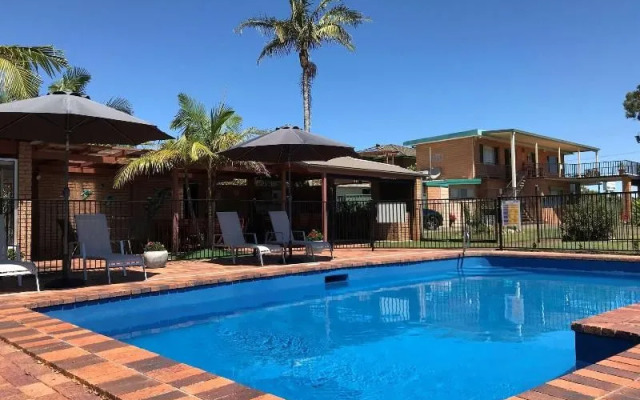 Haven Waters Motel & Apartments