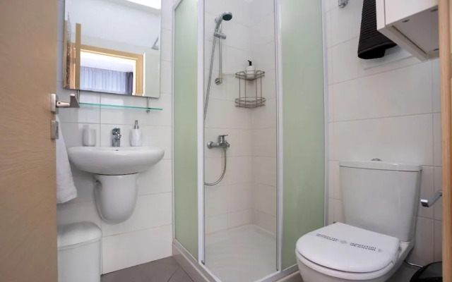 Bay View Gardens Apt 1
