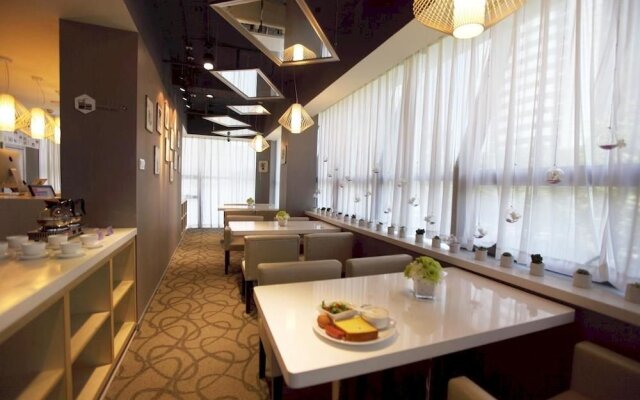 Z Hotels