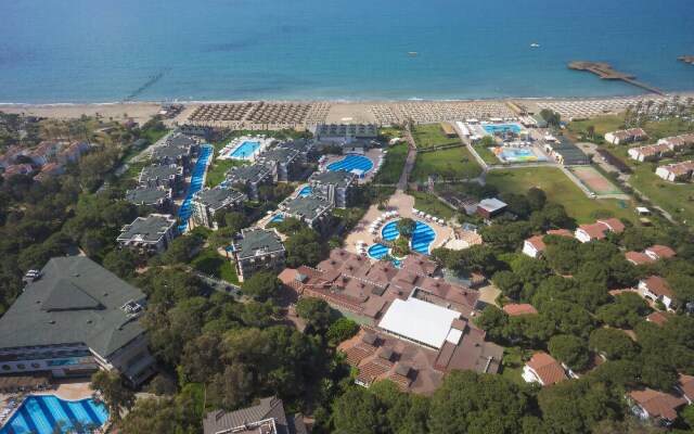 Euskara vue baie parking piscine