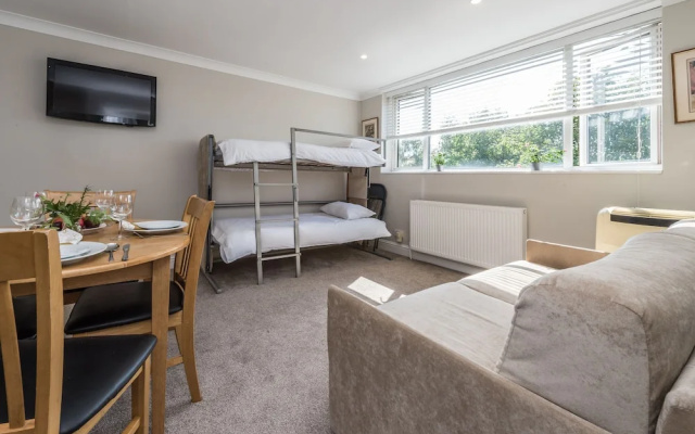Stylish Apartment 12 Minutes Tube to Oxford Street With Free Wifi and air con