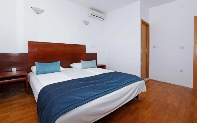 Apartments Vala