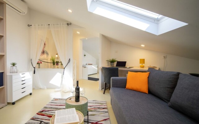 Ena 1 Trinajsti i in Trinajsti i