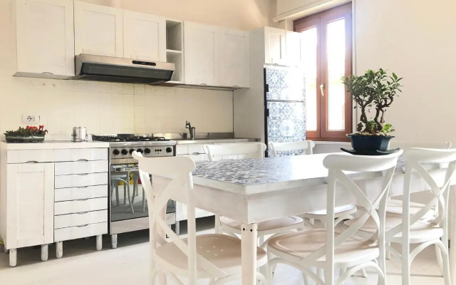 CLUA Holiday House