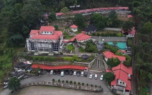 Serene Highway Resort