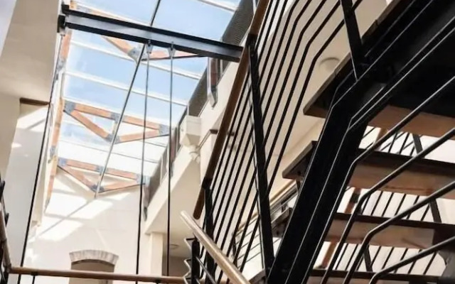 Avemore Jan Cats no 2- with backup power