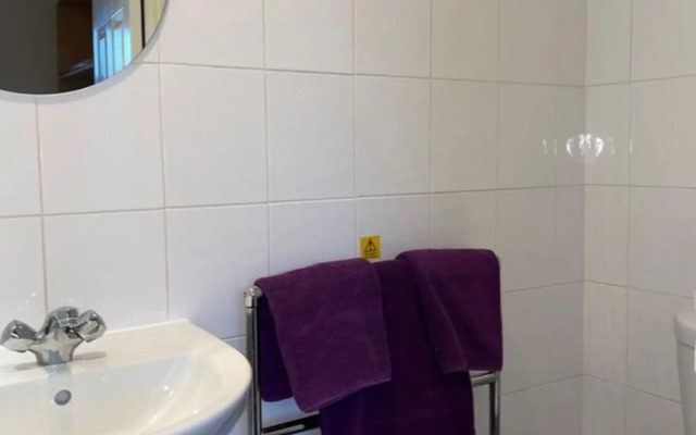 OYO Tamworth Arms Boutique Pub & Hotel
