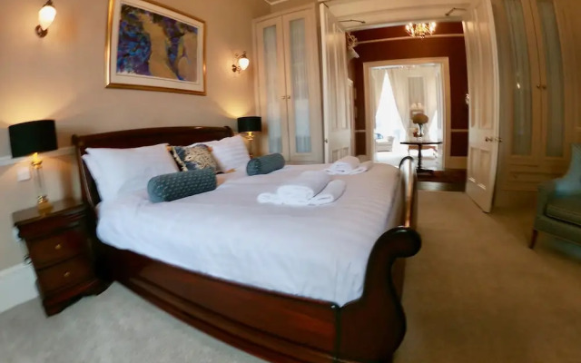 Escape To Edinburgh @ Albyn Place