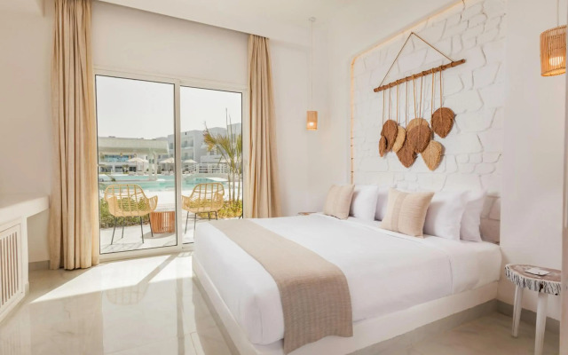 Tanoak Hotel