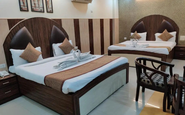 OYO 19453 Hotel Holy Basil