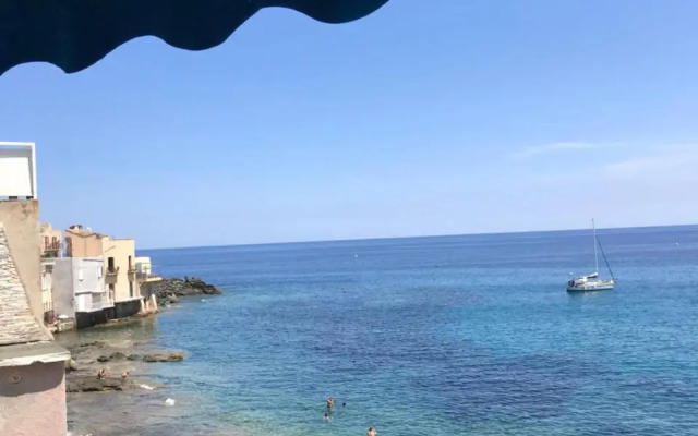 Studio pied dans l’eau CAP CORSE ERBALUNGA