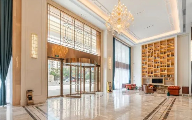 Vienna International Hotel （Tongnan Red Star Macalline）