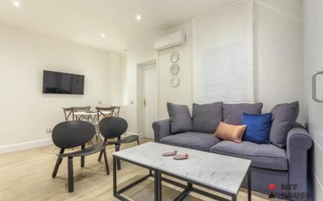 Mit House Universidad En Madrid