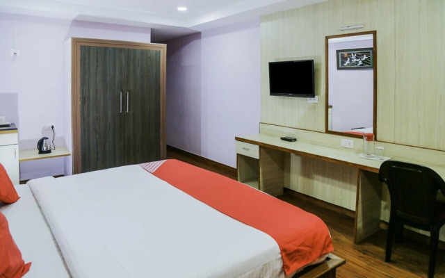 OYO 24519 Hotel Mother Palace