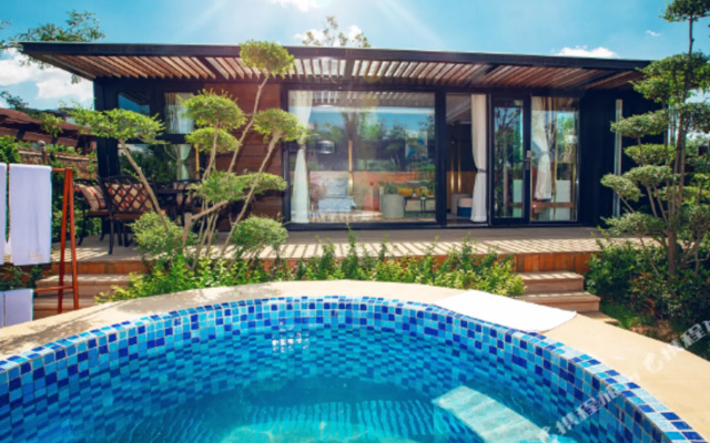 Bailu Zhiyin Hot Spring RV Campground