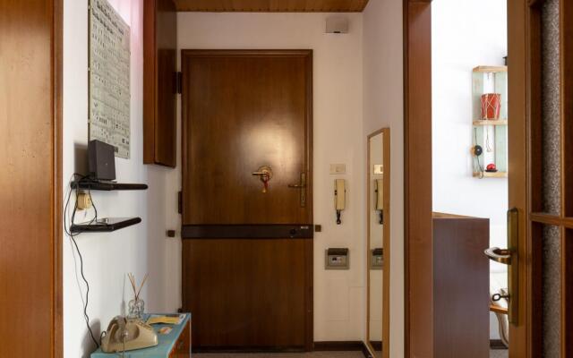 Classic Style Apartment by Wonderful Italy