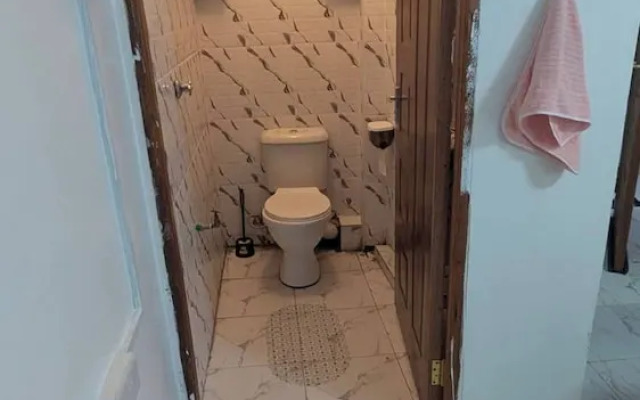 Studio 107, South B, Sana Sana