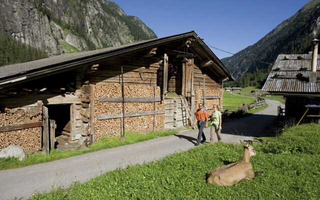 Cozy Apartment in Mayrhofen With Balcony
