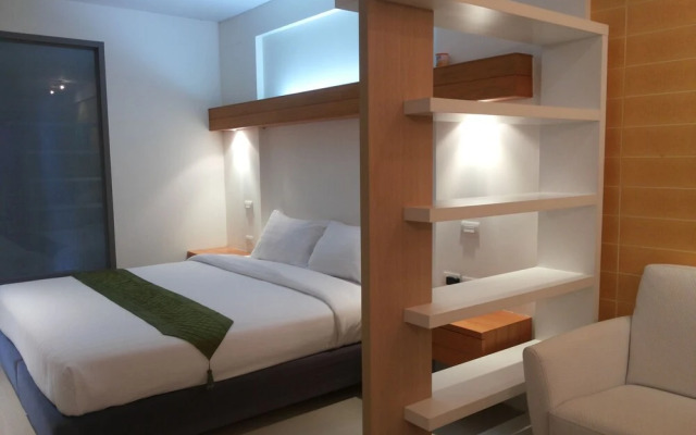 The Green Golf Residence Condominium