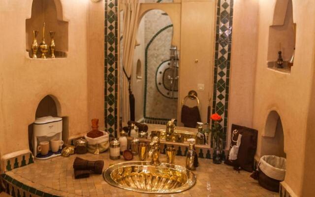 Room in B&B - Riad Anabel - Canelle Spacious Double Room