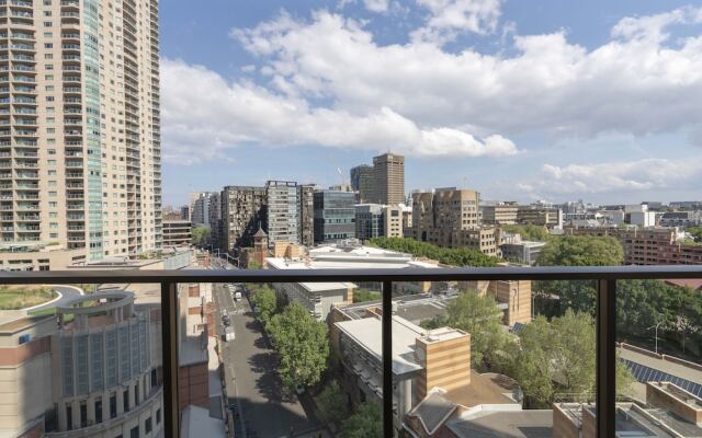 Modern Apartment in Darling Harbour