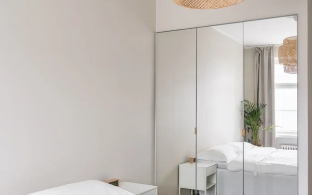 Modern Top-Floor Apt. in Helsinki