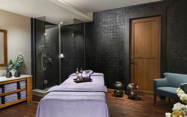 Kaya Hotel Select