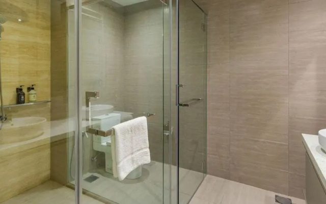 OYO 466 Home Studio Expressionz Suites KL Tower View from Pool – Bathroom – Kuala Lumpur