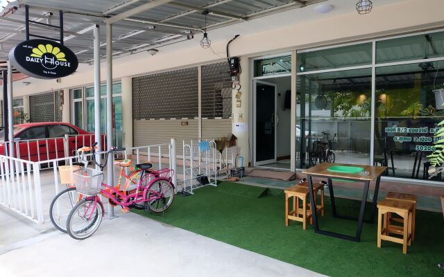 Daizy House - Hostel