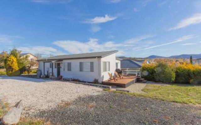St Helena's 5 Twynam Street, Jindabyne NSW 2627